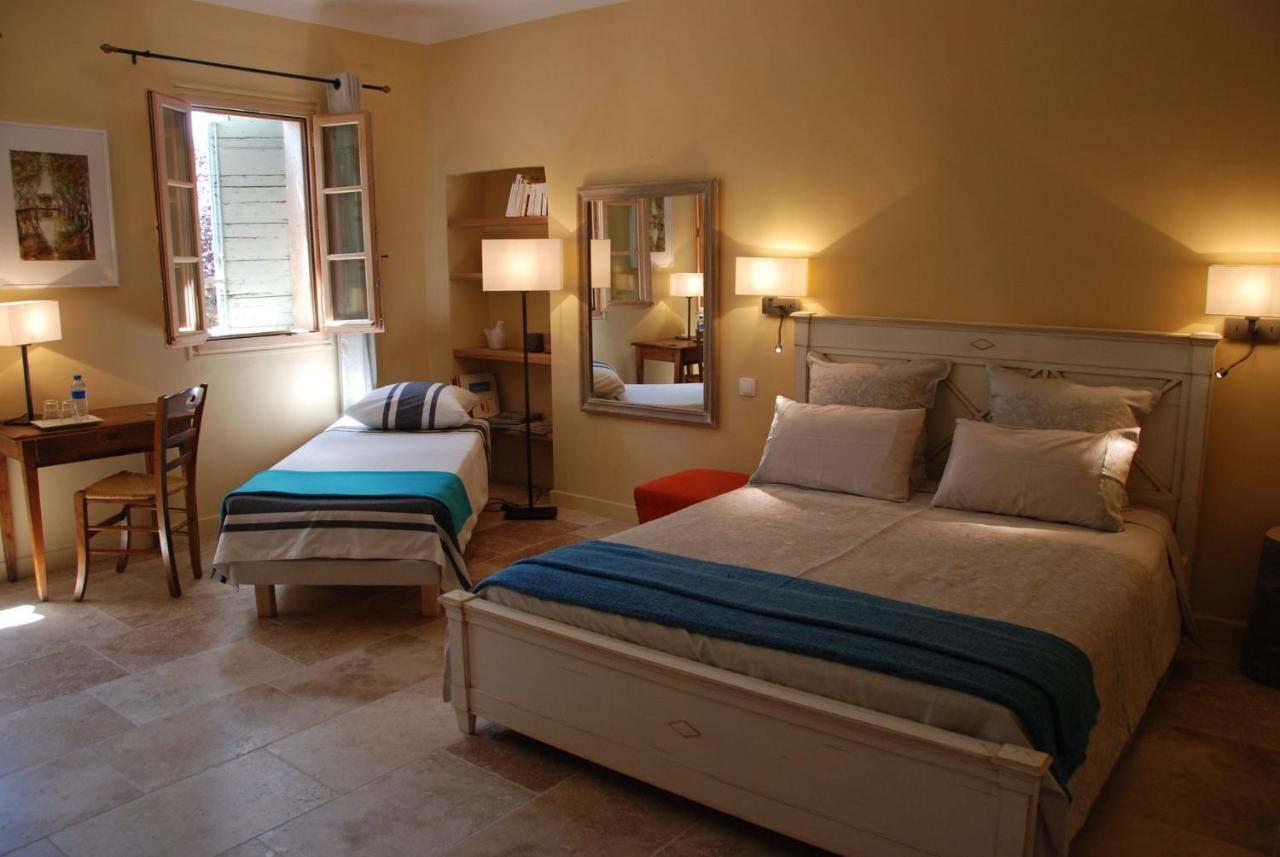 Le Moulin Des Pinchinats Bed and Breakfast Aix-en-Provence Exterior foto